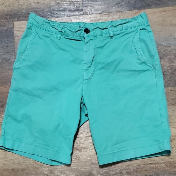 Boden Green Flat Front Chino Shorts - Picture 1 of 7